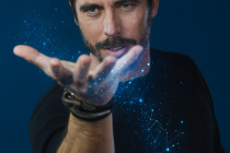 Magicien pour cocktail et animation repas spécialisé dans le close up