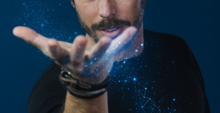 Magicien pour cocktail et animation repas spécialisé dans le close up