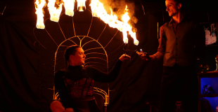 Curiosité : Spectacle feu et pyrotechnie