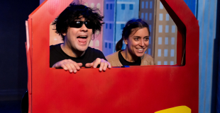 - C'est la meilleure des voitures, je l'aimerai toujours.