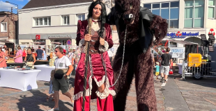 Duo echassiers : La Dresseuse et sa Bête