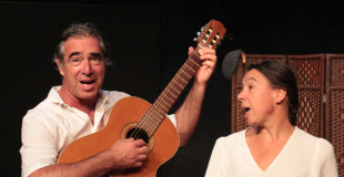 Théo et Véra chantent