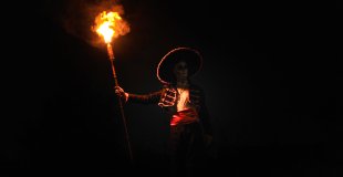 Ephemeria Muerte Fire show