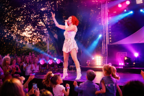 Spectacle années 80 dans le Gard avec Lydia Moreno chanteuse