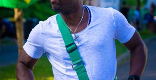 Batucada tambours danse capoeira bresil