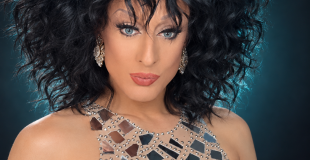 Portrait glamour de Lady Maxx Paris, artiste drag queen